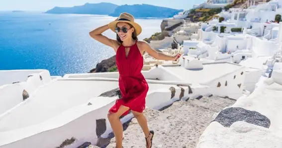 Jet-Set in Style: The Ultimate Guide to Must-Have Travel Accessories for Women